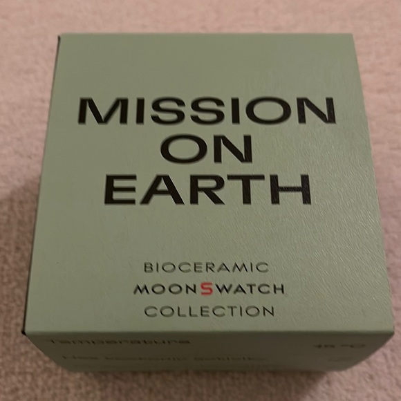 Swatch x Omega Mission On Earth watch - Picture 1 of 3